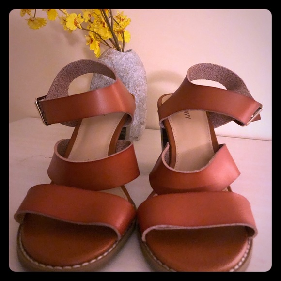 Summer heels (old Navy, size 8) - Picture 1 of 3